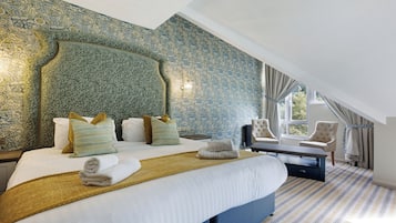 Hypo-allergenic bedding, desk, iron/ironing board, free WiFi