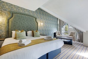 Allergitestet sengetøy, skrivebord og strykejern/-brett