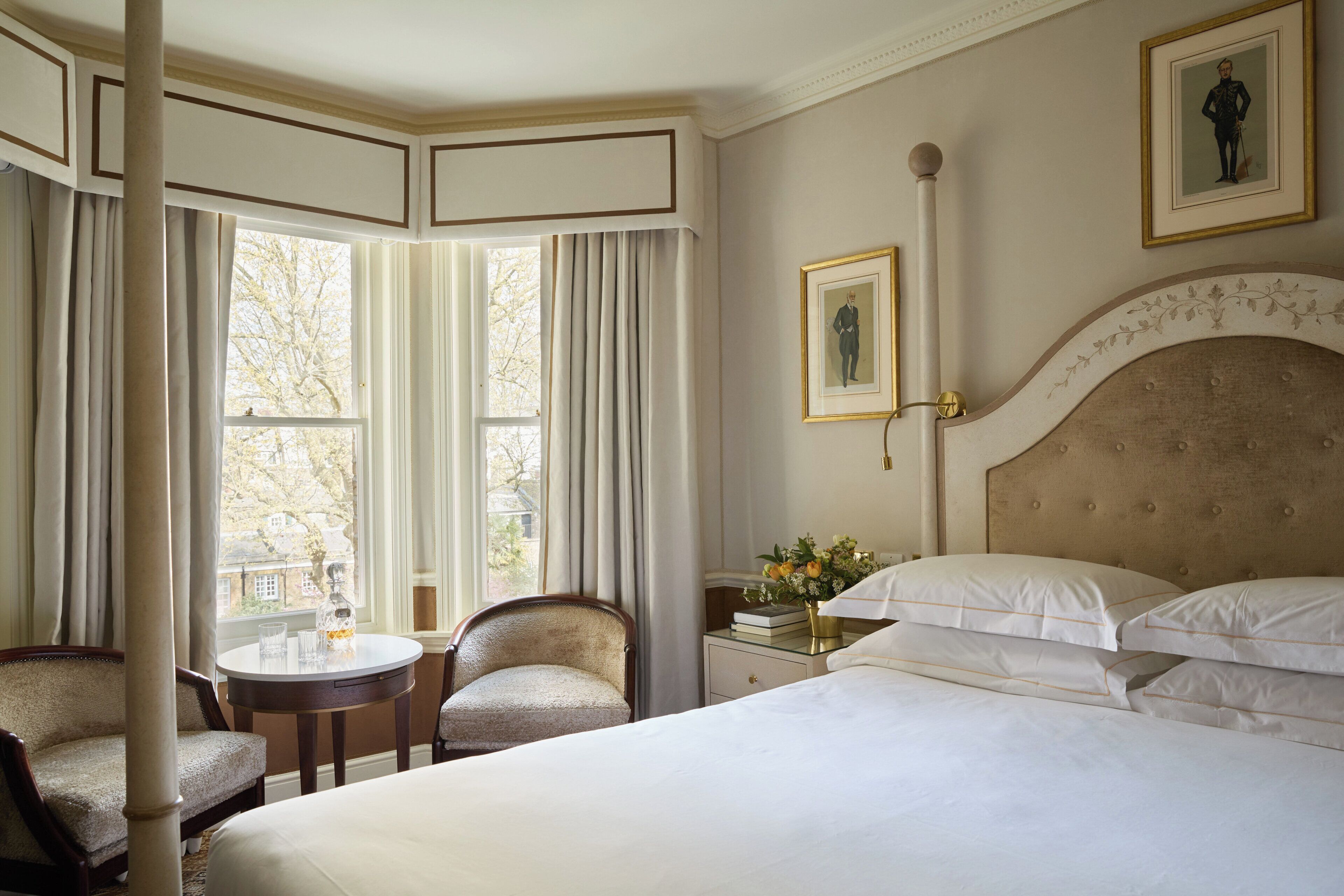 deluxe room, 1 queen bed | egyptian cotton sheets, premium bedding, down duvets, minibar