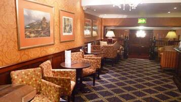 Breakfast, lunch, dinner served; garden views