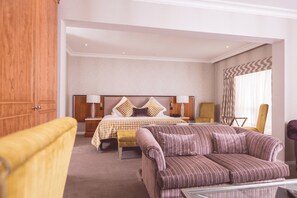 In-room safe, desk, laptop workspace, blackout curtains