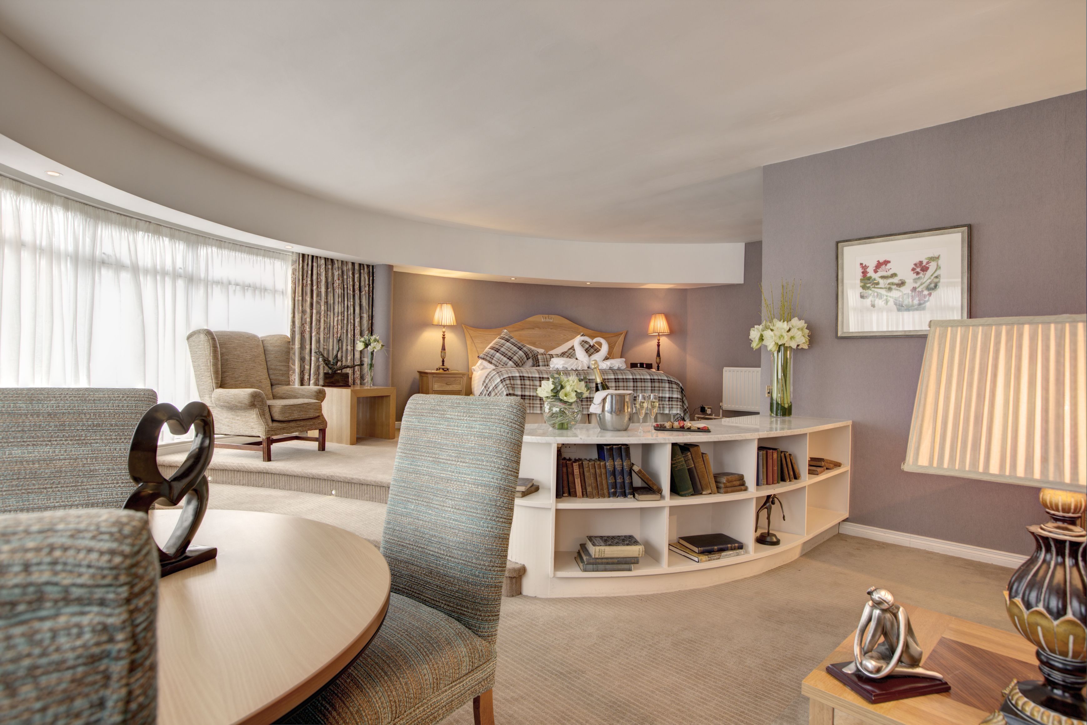 Caja fuerte, escritorio, espacio para trabajar con un portátil