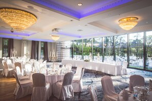 Indoor wedding - Everglades Hotel (Londonderry)