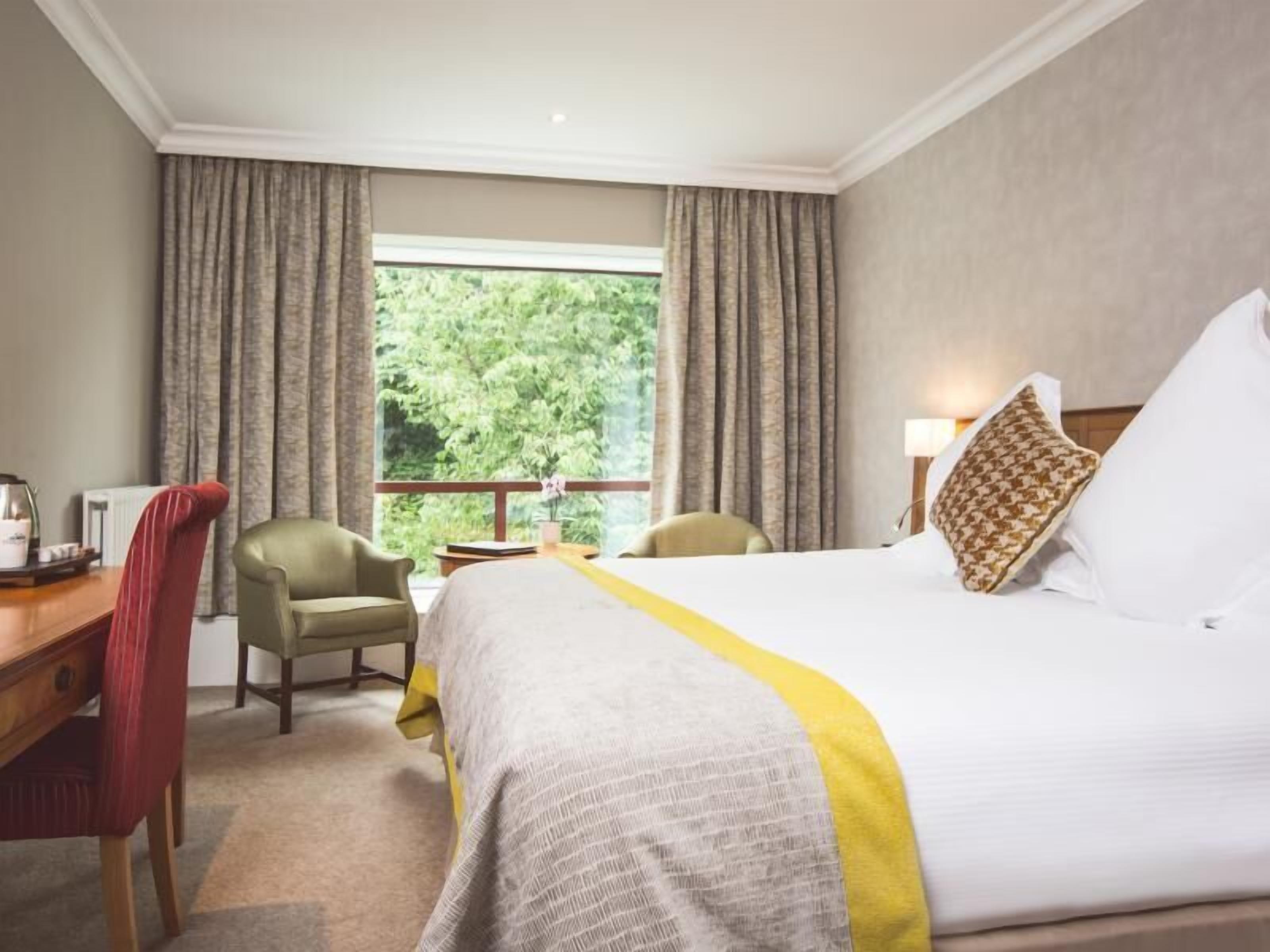 In-room safe, desk, laptop workspace, blackout curtains