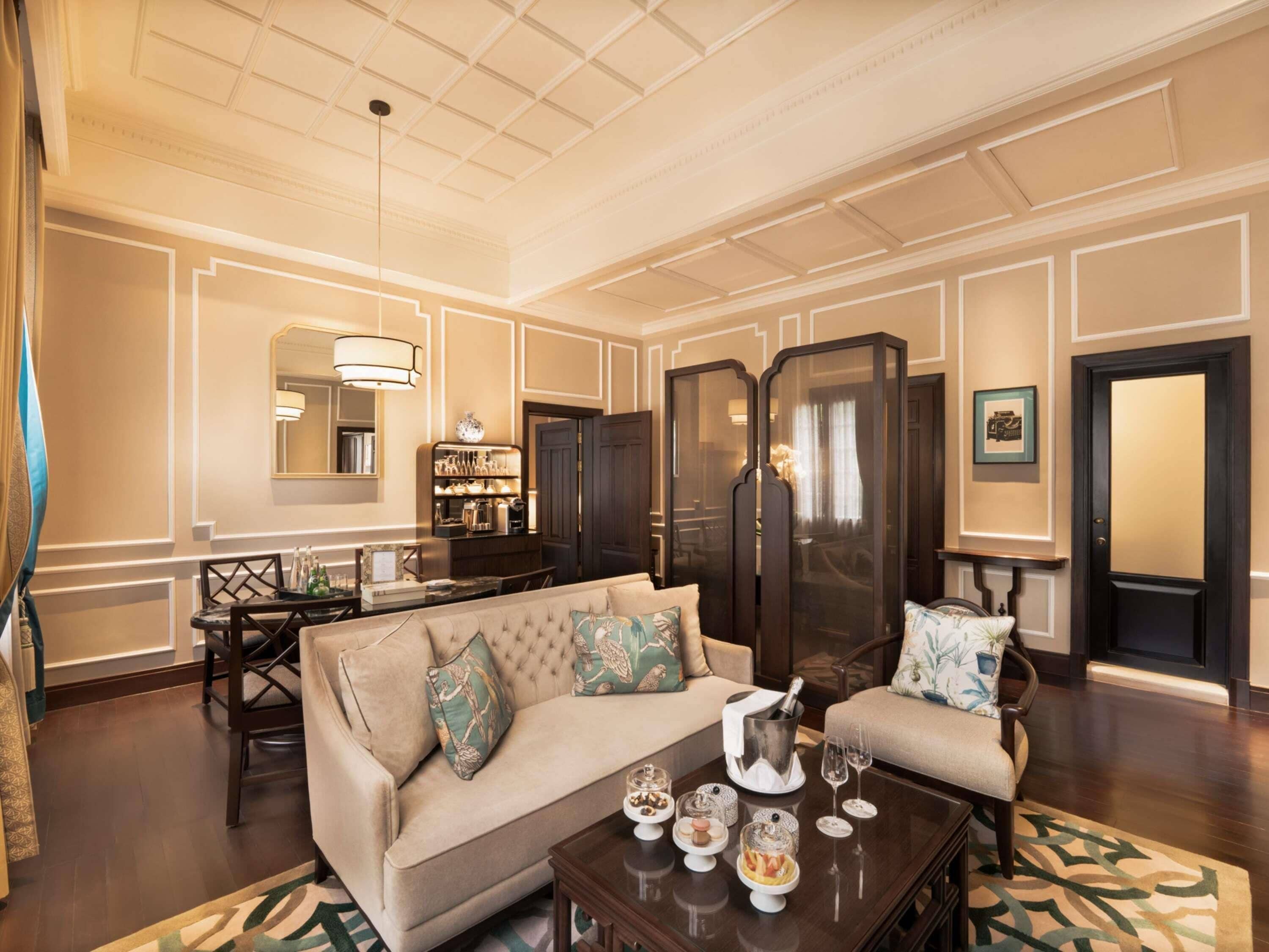 Heritage wing, Graham Greene Suite with Metropole Privileges and Benefits, King Bed