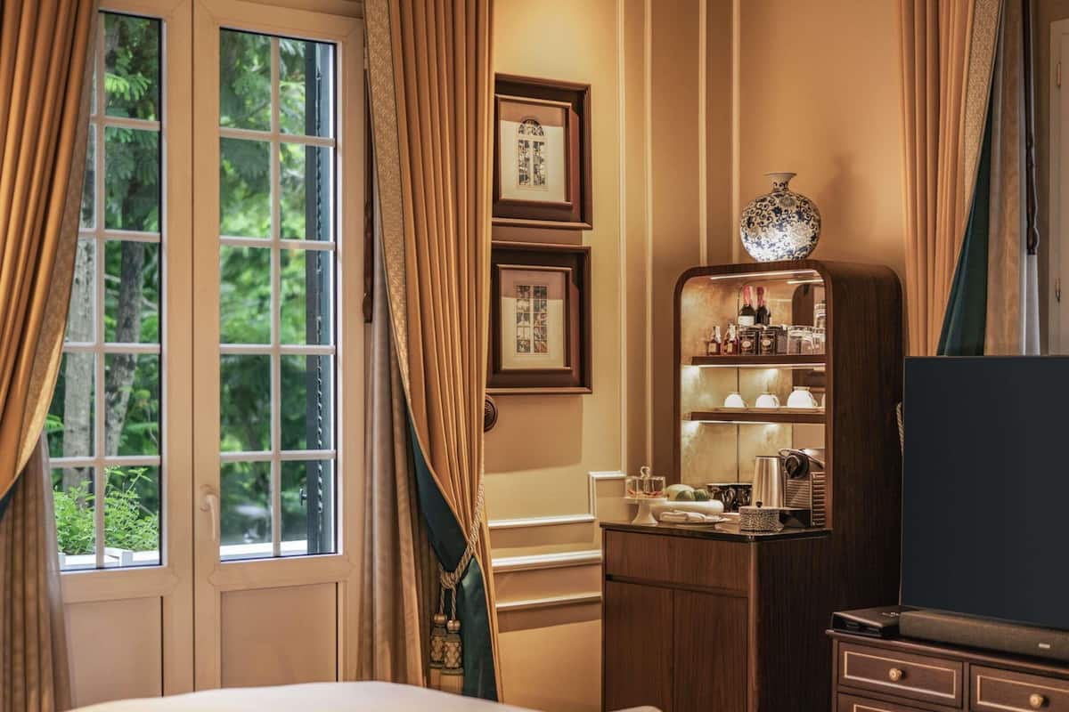 Heritage wing, Luxury room, Twin beds