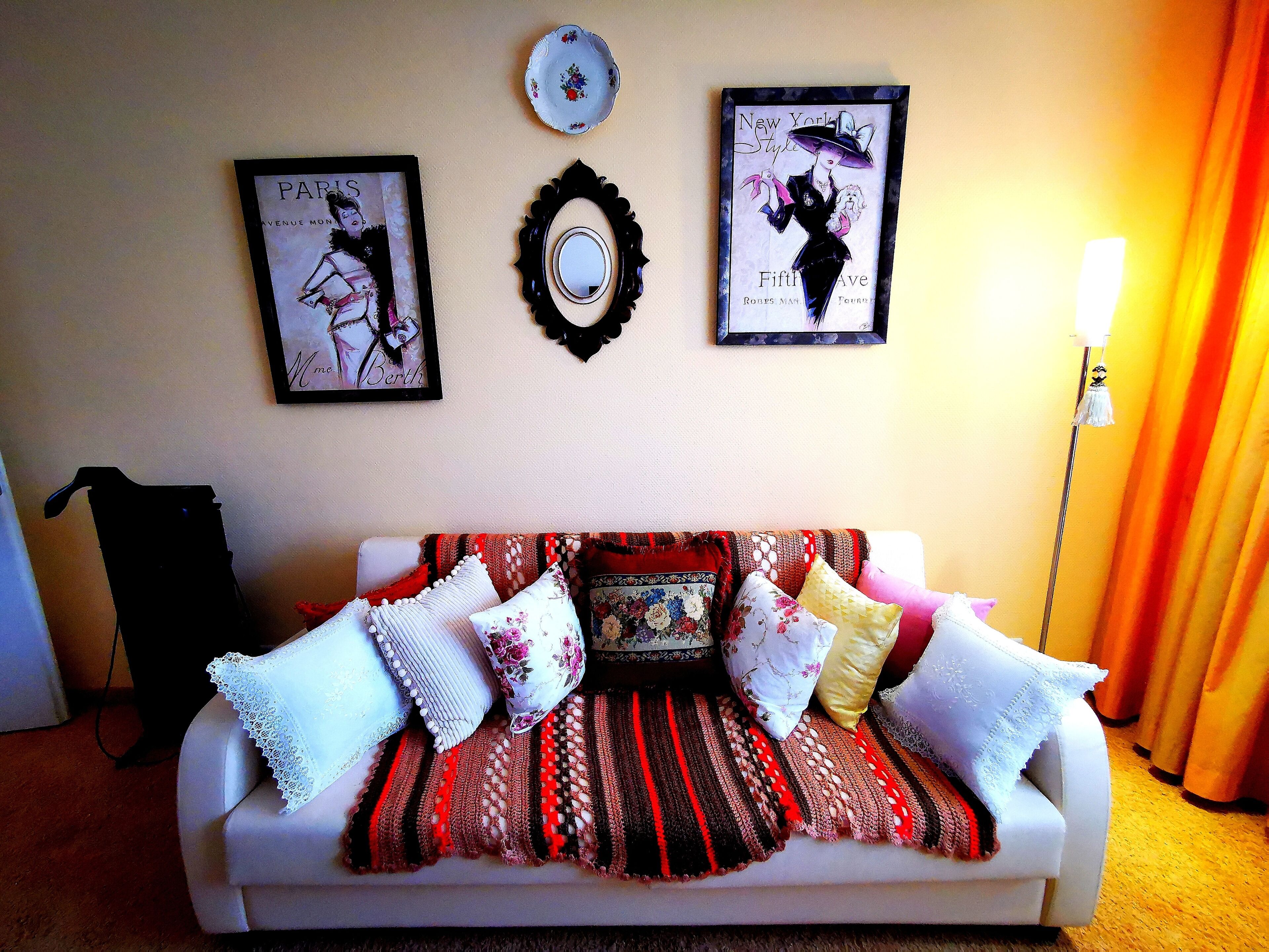 alma's residence | living area | 40-cm flat-screen tv with satellite channels, tv