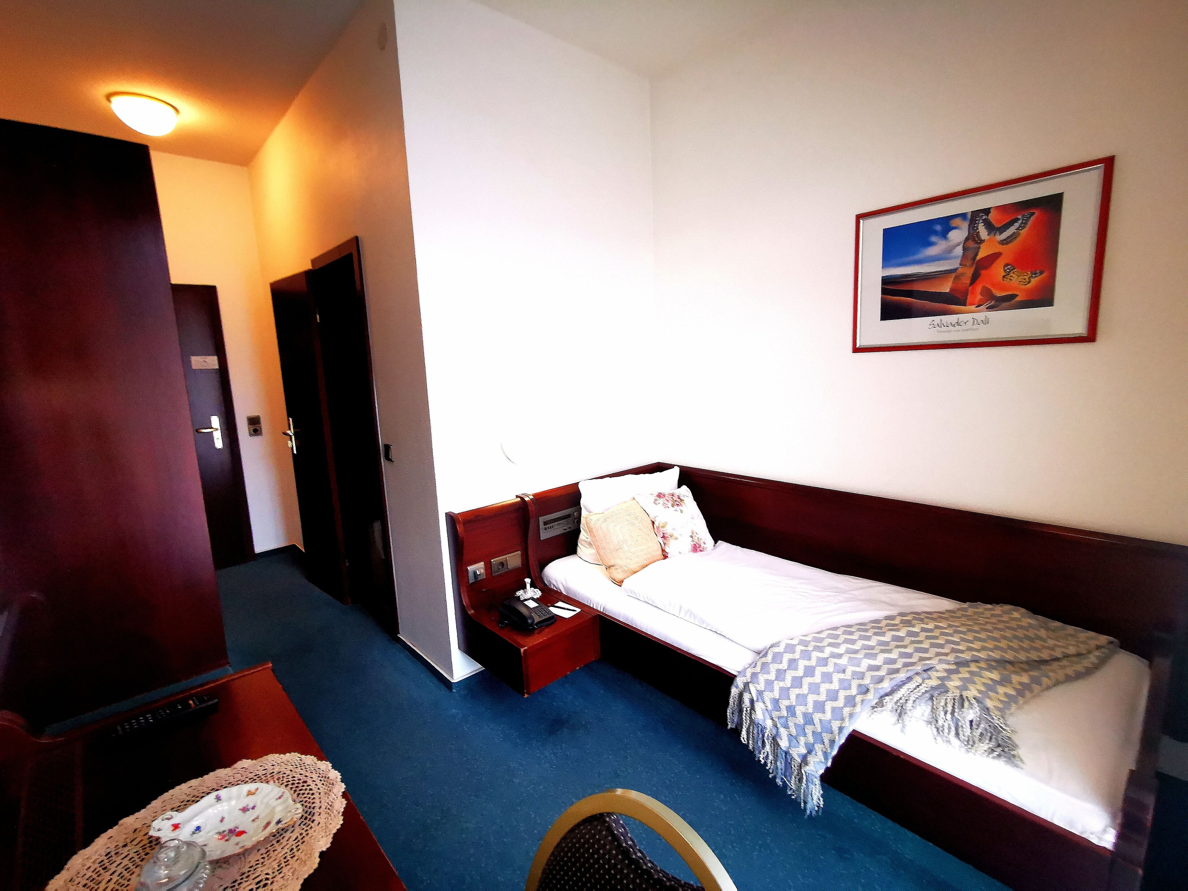 classic single room (alma's) | hypo-allergenic bedding, in-room safe, desk, cots/infant beds