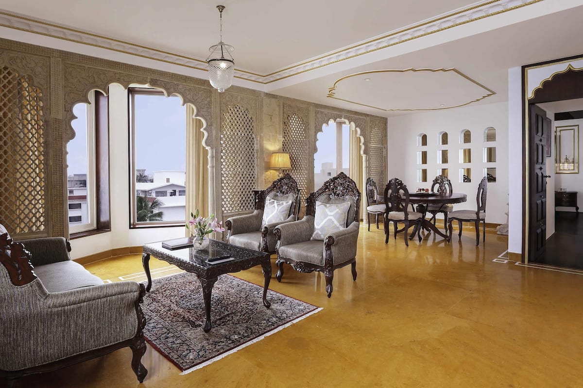 Premier Suite, 1 King Bed, Club Lounge Access, Ocean View | 1 bedroom, premium bedding, minibar, in-room safe