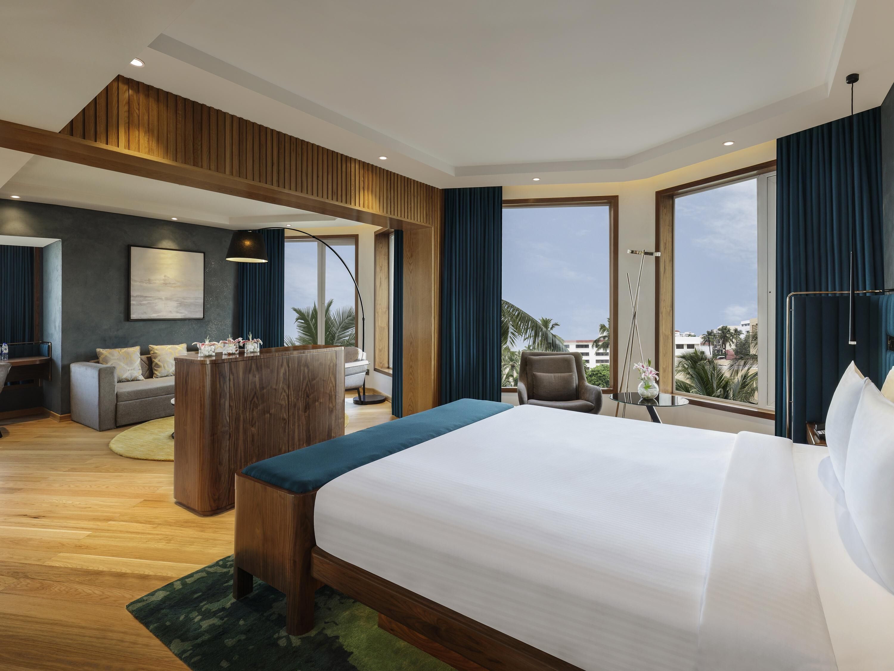 Premier Suite, 1 King Bed, Club lounge access, Ocean View | Premium bedding, minibar, in-room safe, iron/ironing board