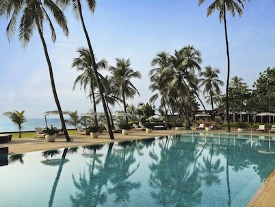 Novotel Mumbai Juhu Beach Hotel