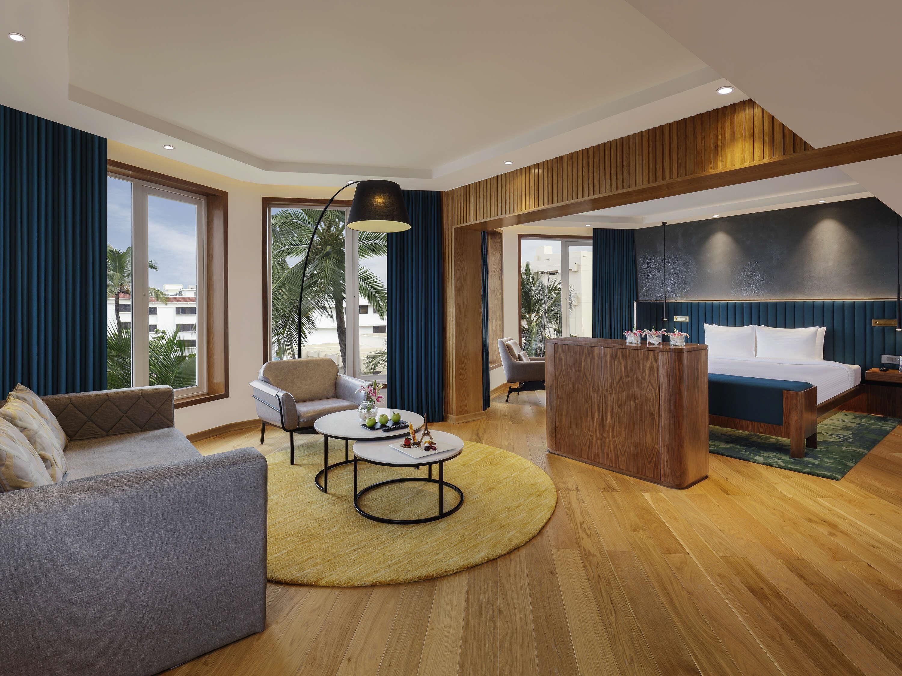 Premier Suite, 1 King Bed, Club Lounge Access, Ocean View | Premium bedding, minibar, in-room safe, iron/ironing board