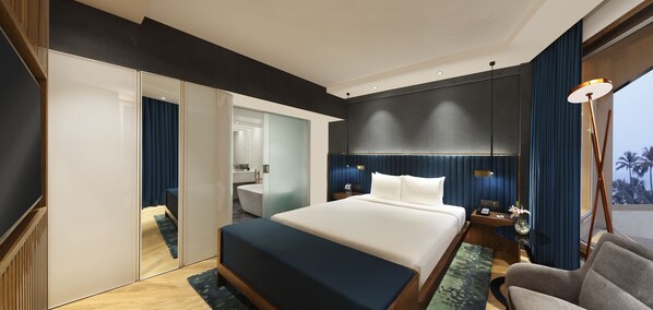 Suite Premier, 1 cama de matrimonio grande, Acceso al salón del club, vistas a la ciudad | Ropa de cama de alta calidad, minibar, caja fuerte