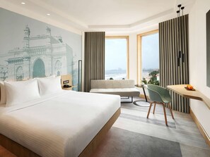 1 bedroom, premium bedding, minibar, in-room safe