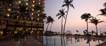 Novotel Mumbai Juhu Beach Hotel