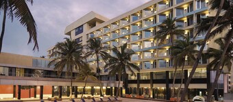 Novotel Mumbai Juhu Beach Hotel
