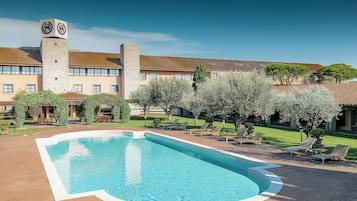 2 outdoor pools, open 8:30 AM to 7 PM, pool umbrellas, pool loungers