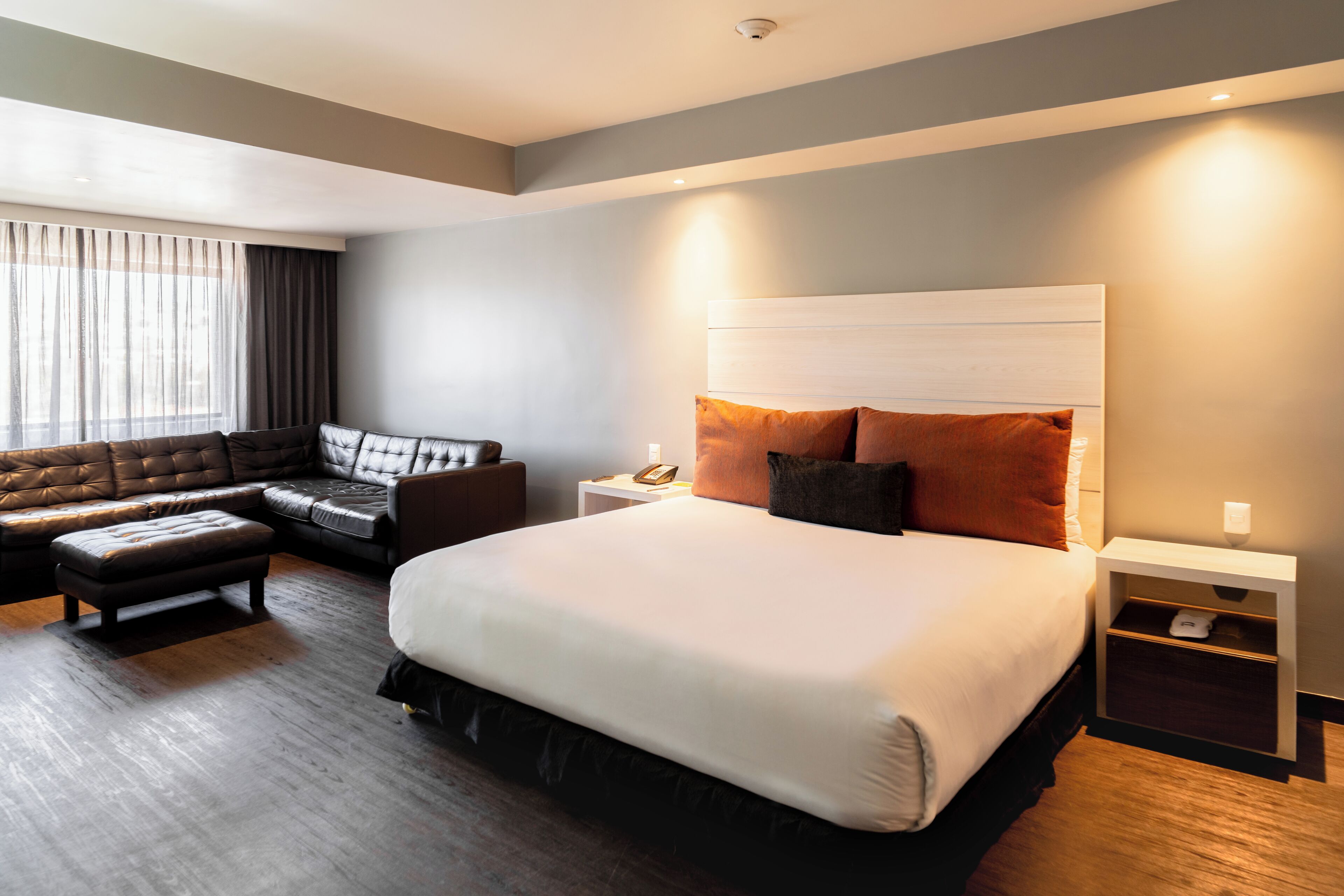 junior suite king | 1 bedroom, premium bedding, in-room safe, desk