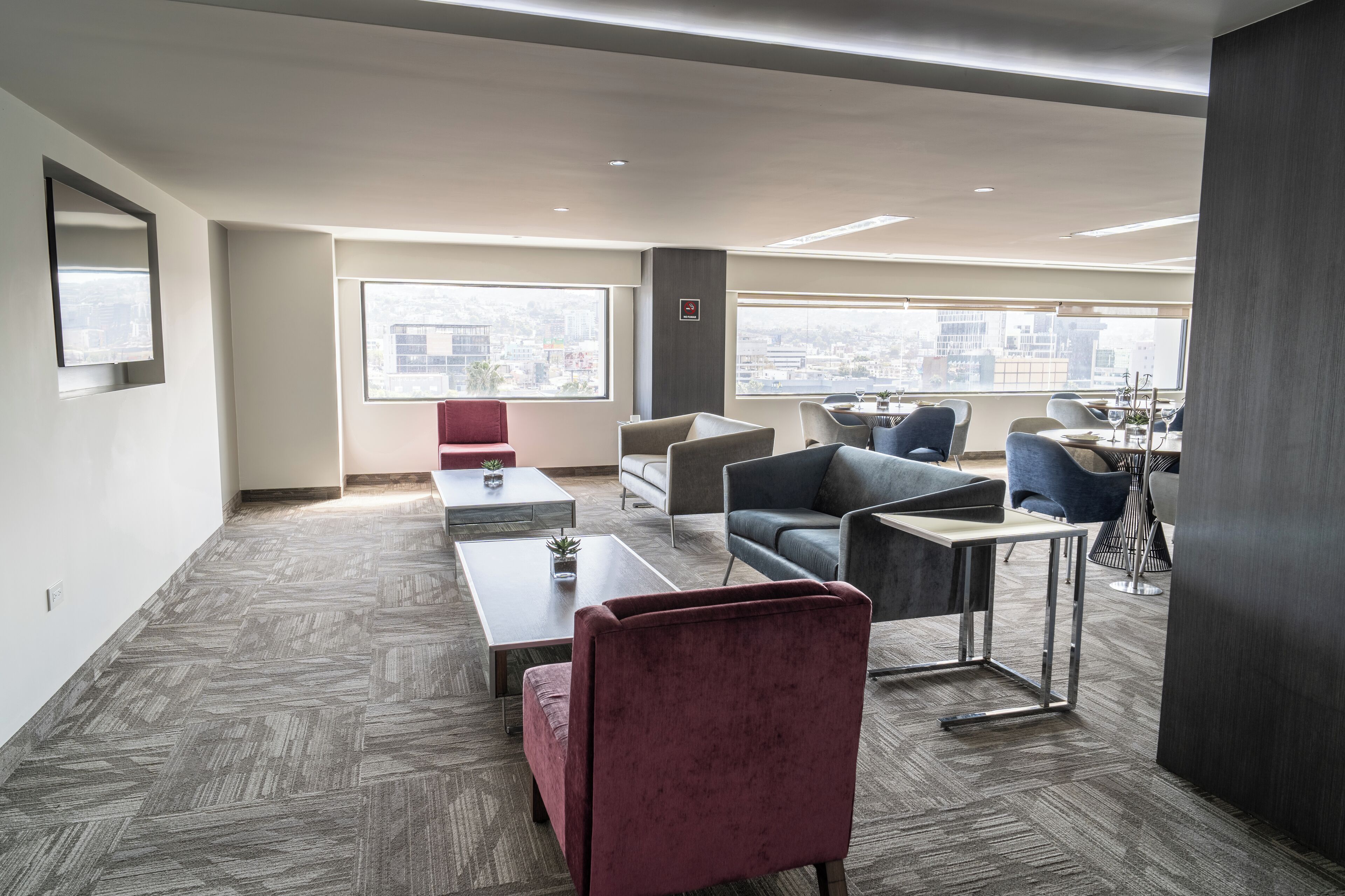 ejecutiva king | bathroom | shower, rainfall showerhead, free toiletries, hair dryer