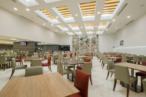 Breakfast, lunch, dinner served; Mexican cuisine  - Real Inn Tijuana by Camino Real Hotels (Tijuana)