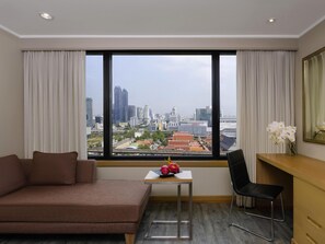 Premium bedding, in-room safe, desk, laptop workspace - Grand Mercure Bangkok Atrium (Bangkok)
