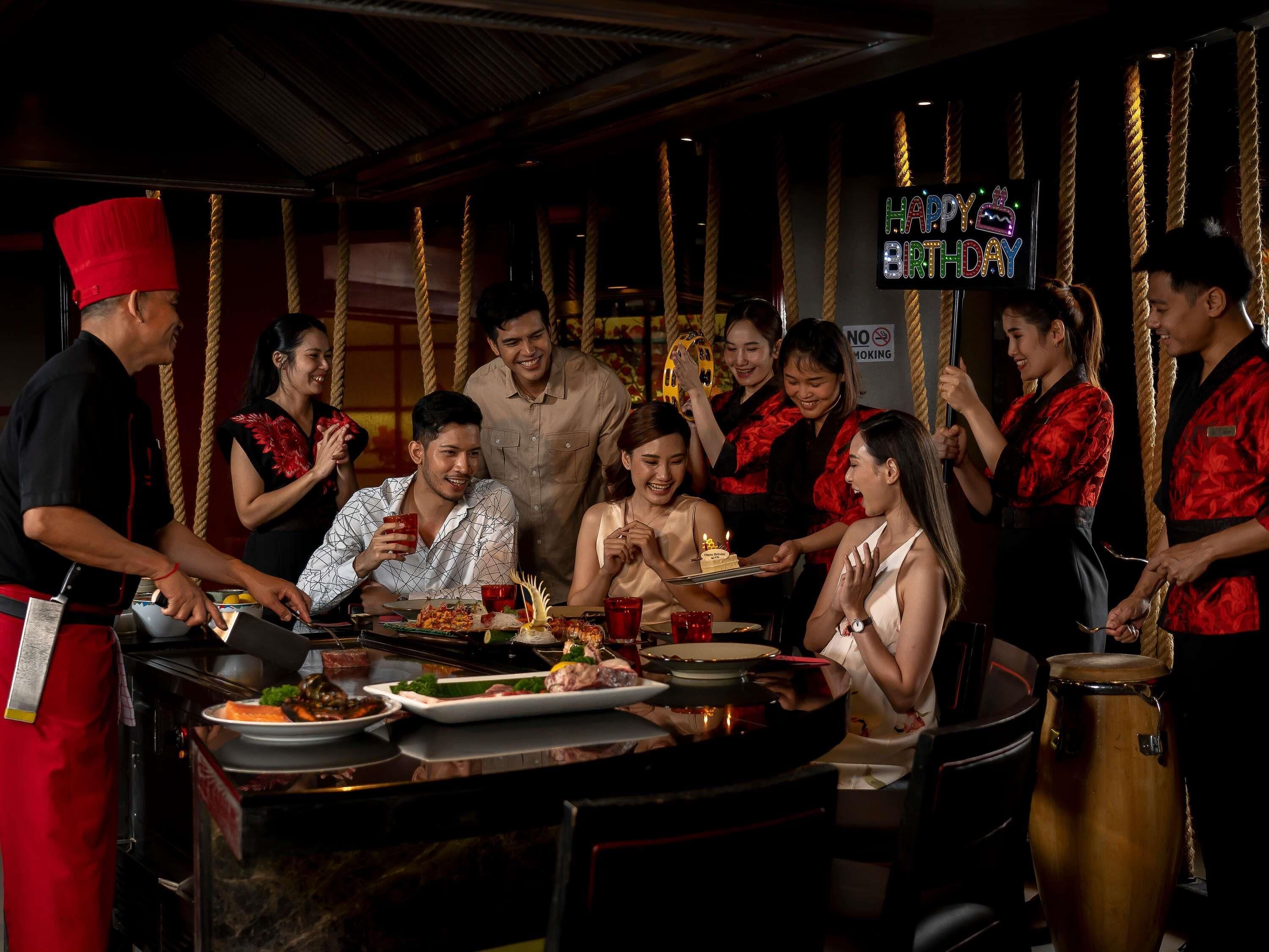 2 restaurantes, café da manhã, culinária japonesa