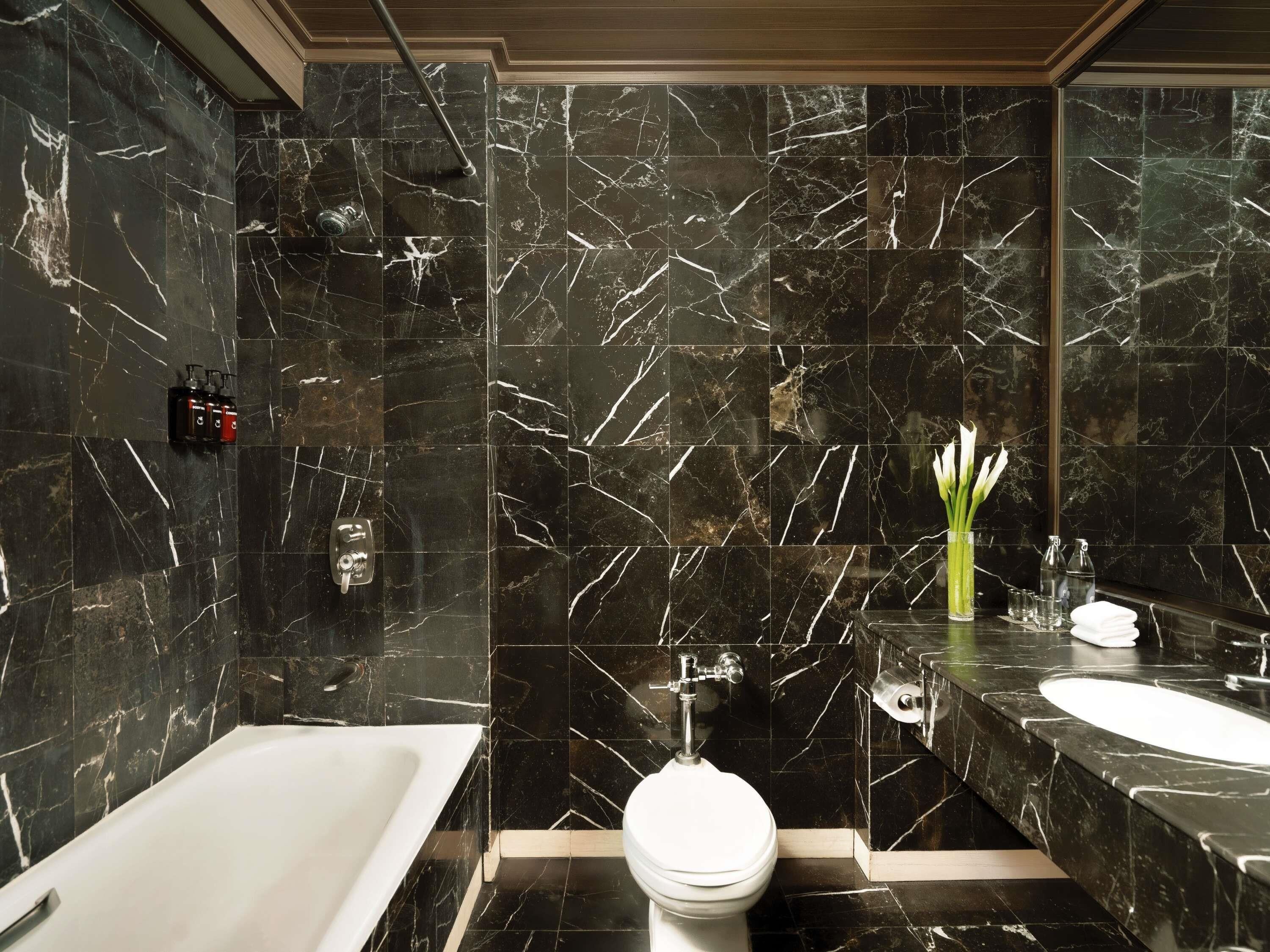 이그제큐티브룸, 싱글침대 2개 (Executive Lounge Access) | 고급 침구, 객실 내 금고, 책상, 노트북 작업 공간