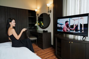 Premium bedding, in-room safe, desk, laptop workspace - Grand Mercure Bangkok Atrium (Bangkok)