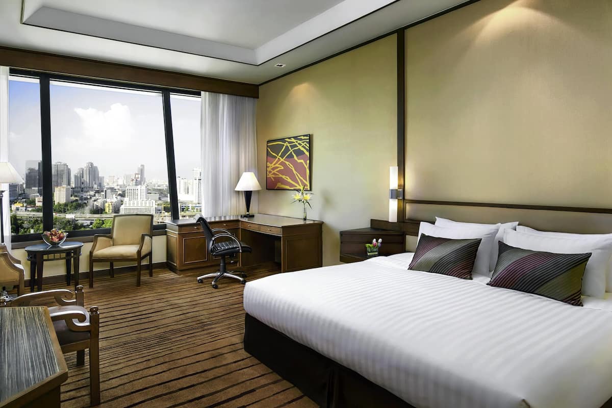 Quarto executivo, 1 cama King (Executive Lounge Access) | Roupas de cama premium, cofres nos quartos, escrivaninha