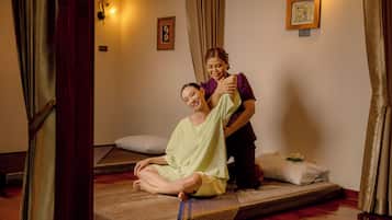 Aromatherapy, Thai massages, sports massages, body scrubs, massages
