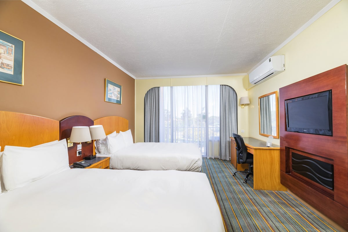 Standard Room, 2 Double Beds, Non Smoking | Minibar, in-room safe, desk, laptop workspace