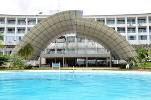 Outdoor pool, sun loungers