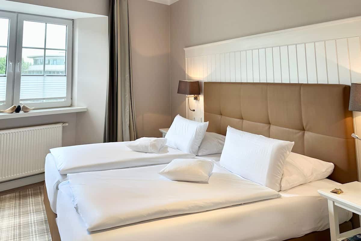 Deluxe Suite | 1 bilik tidur, bar mini, peti besi dalam bilik, meja