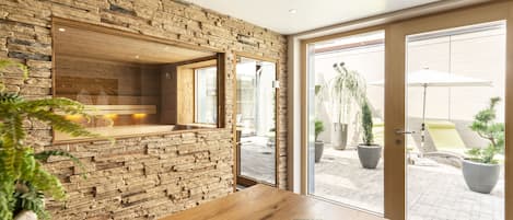 Couples treatment room(s), sauna, steam room, body treatments