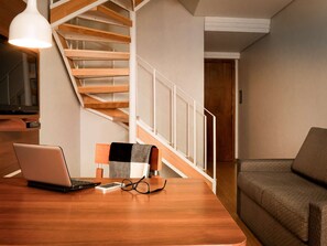 Duplex, 1 Double Bed | Hypo-allergenic bedding, minibar, in-room safe, desk