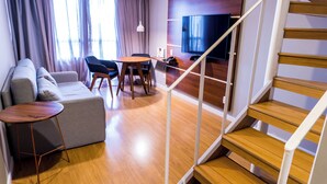 Toetasjesleilighet, 1 dobbeltseng | Oppholdsområde