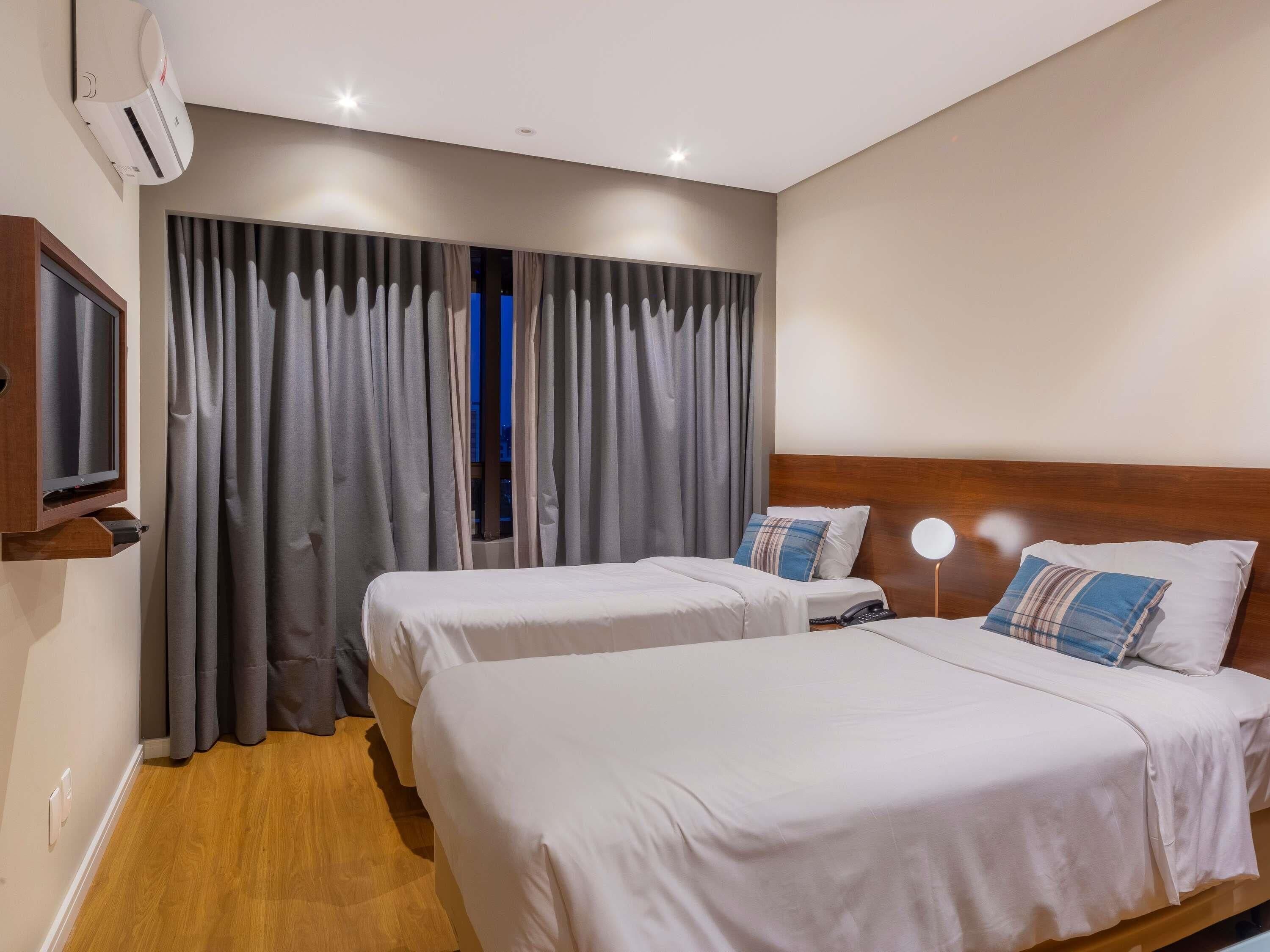 Superior Room, 2 Twin Beds | Hypo-allergenic bedding available, minibar, in-room safe, desk