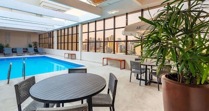 Mercure Curitiba Golden Hotel