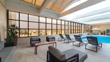 Una piscina techada