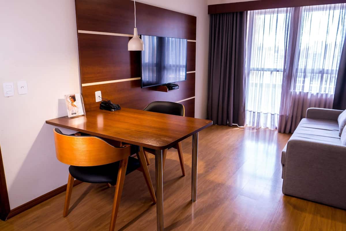 Chambre Supérieure, 1 grand lit et 1 canapé-lit | Literie hypoallergénique, minibar, coffres-forts dans les chambres