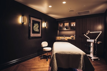 Sauna, steam room, hot stone massages, Swedish massages at Los Angeles Athletic Club