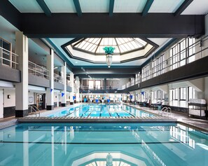 2 indoor pools - Los Angeles Athletic Club (Los Angeles)