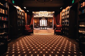 Interior - Los Angeles Athletic Club (Los Angeles)