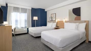 Habitación, 2 camas de matrimonio | Ropa de cama de alta calidad, caja fuerte, escritorio