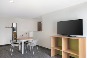 Studio Suite, 2 Queen Beds, Non Smoking - Spark by Hilton Asheville Blue Ridge Parkway (Asheville)