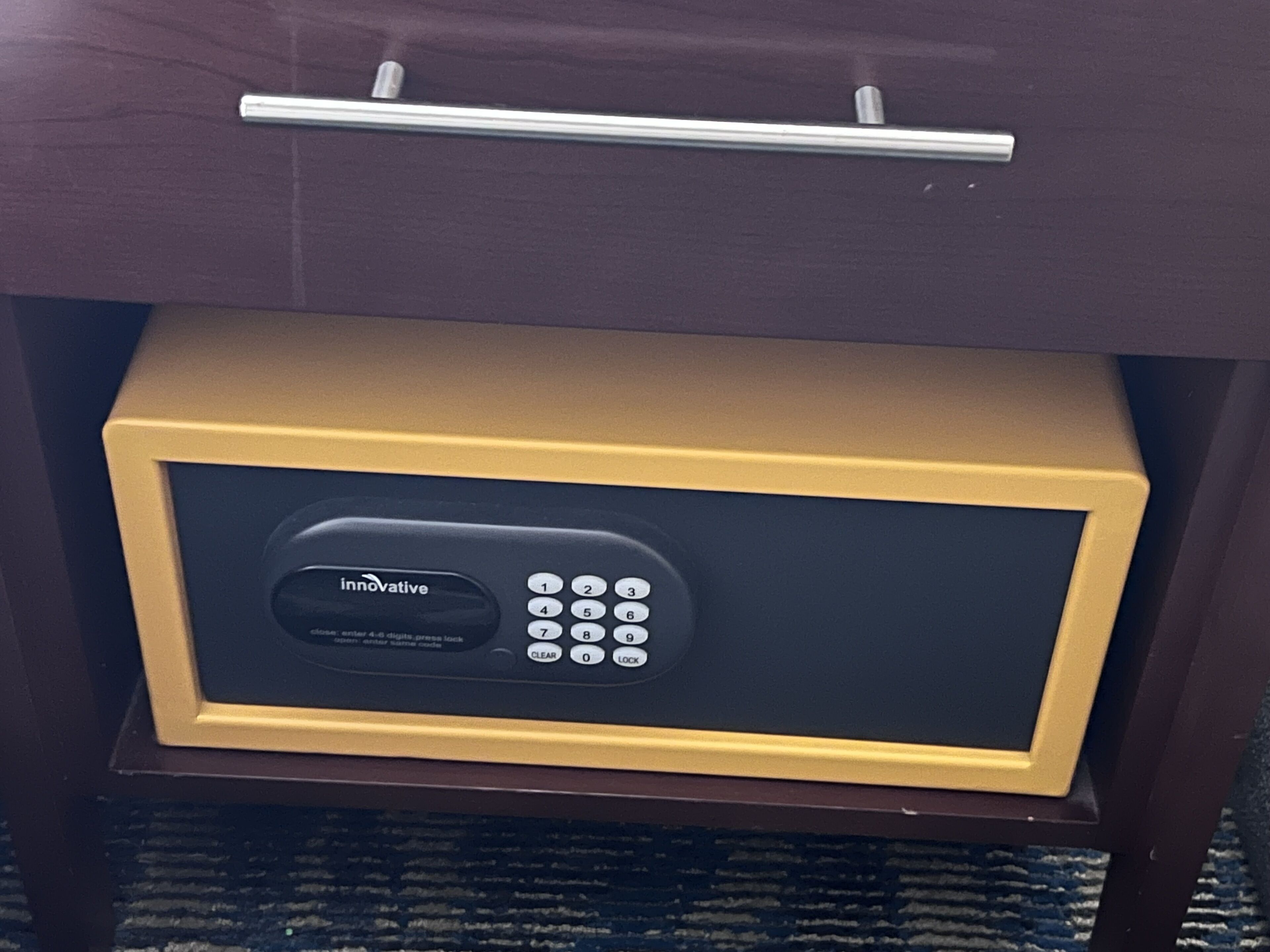 premium bedding, in-room safe, desk, laptop workspace