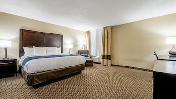 Standard Room, 1 King Bed, Non Smoking | Premium bedding, down comforters, desk, blackout drapes