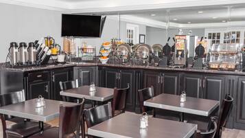 Café da manhã continental grátis todos os dias