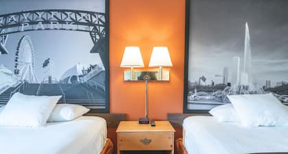 Super 8 by Wyndham Elgin
