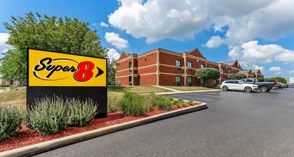Super 8 by Wyndham Elgin